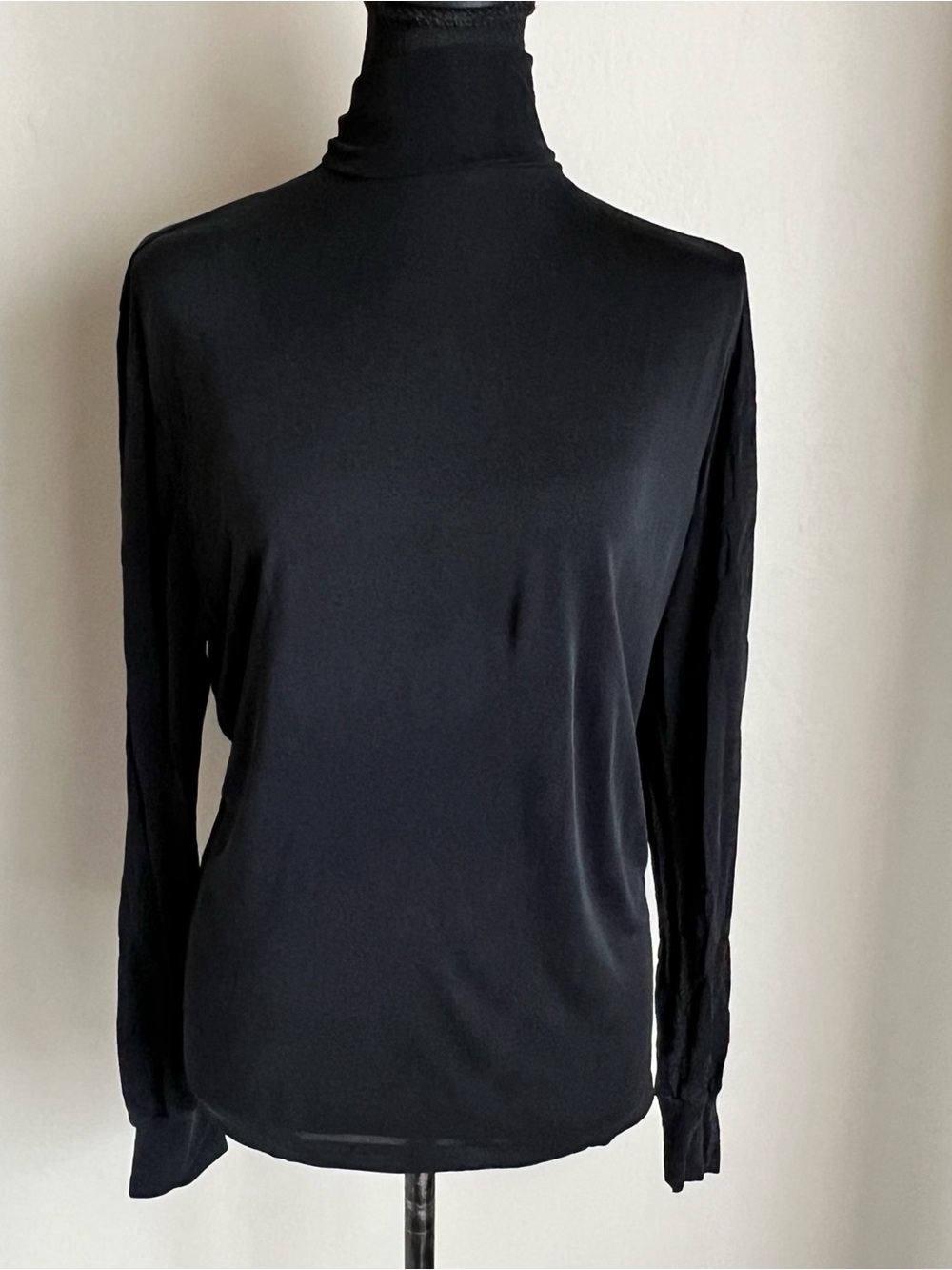 Lands end black lightweight long sleeve